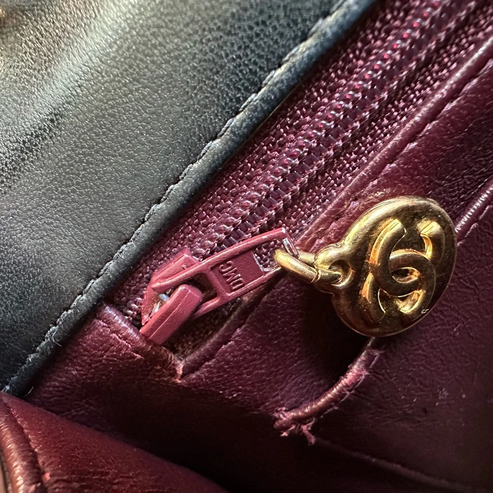 Chanel Black Jumbo Quilted Shoulder Bag with Gold Chain - Picture 11 of 12